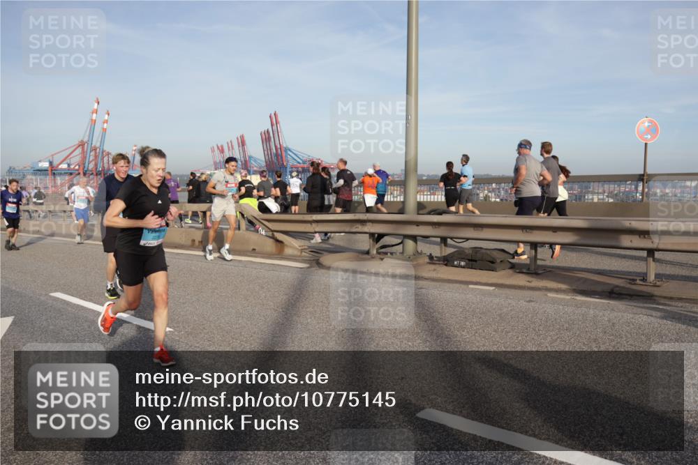 03.10.2026 - Köhlbrandbrückenlauf Yannick Fuchs http://msf.ph/oto/10775145 03.10.2026 09:40:15 Position 2  meine-sportfotos.de