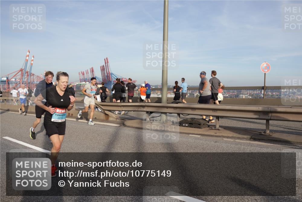 03.10.2026 - Köhlbrandbrückenlauf Yannick Fuchs http://msf.ph/oto/10775149 03.10.2026 09:40:15 Position 2 2274, 381 meine-sportfotos.de