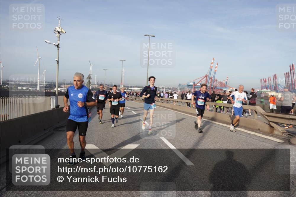 03.10.2026 - Köhlbrandbrückenlauf Yannick Fuchs http://msf.ph/oto/10775162 03.10.2026 09:40:17 Position 2  meine-sportfotos.de