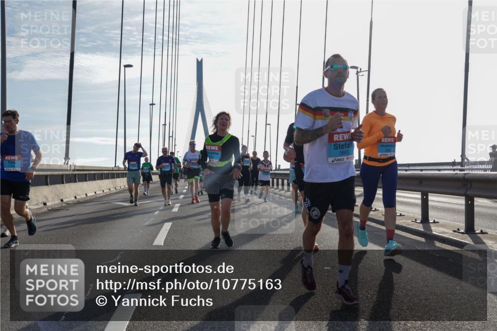 03.10.2026 - Köhlbrandbrückenlauf Yannick Fuchs http://msf.ph/oto/10775163 03.10.2026 09:34:35 Position 1 3603, 2820 meine-sportfotos.de