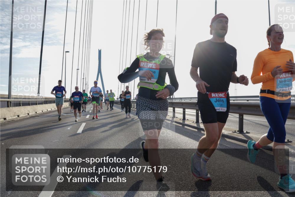 03.10.2026 - Köhlbrandbrückenlauf Yannick Fuchs http://msf.ph/oto/10775179 03.10.2026 09:34:36 Position 1 1191, 2820 meine-sportfotos.de