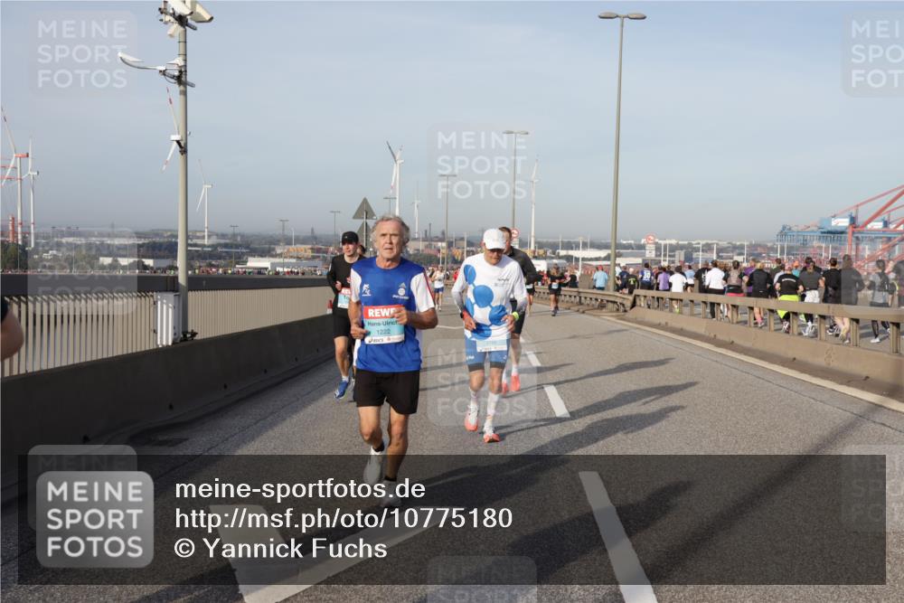 03.10.2026 - Köhlbrandbrückenlauf Yannick Fuchs http://msf.ph/oto/10775180 03.10.2026 09:40:19 Position 2 1222, 2199 meine-sportfotos.de