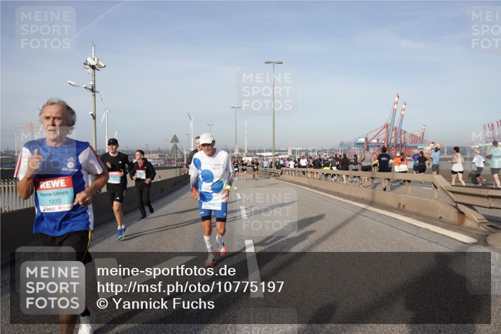 03.10.2026 - Köhlbrandbrückenlauf Yannick Fuchs http://msf.ph/oto/10775197 03.10.2026 09:40:20 Position 2 1222, 2199 meine-sportfotos.de