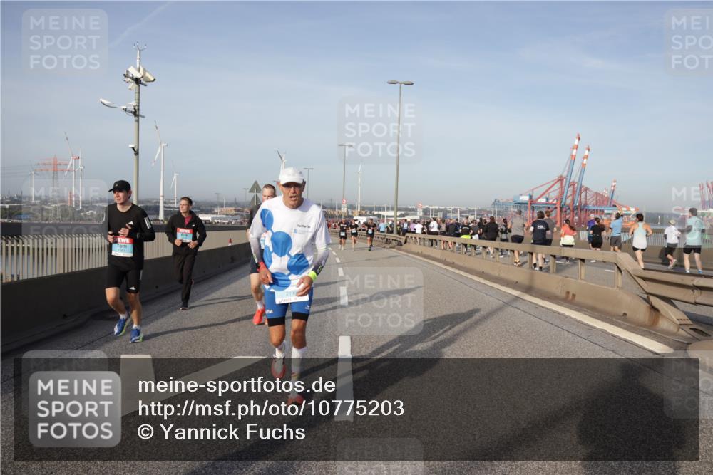 03.10.2026 - Köhlbrandbrückenlauf Yannick Fuchs http://msf.ph/oto/10775203 03.10.2026 09:40:21 Position 2 2199 meine-sportfotos.de