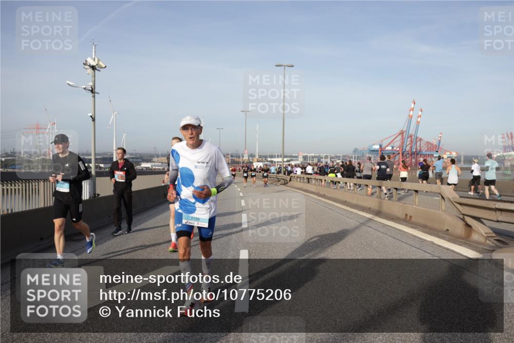 03.10.2026 - Köhlbrandbrückenlauf Yannick Fuchs http://msf.ph/oto/10775206 03.10.2026 09:40:21 Position 2 2199 meine-sportfotos.de