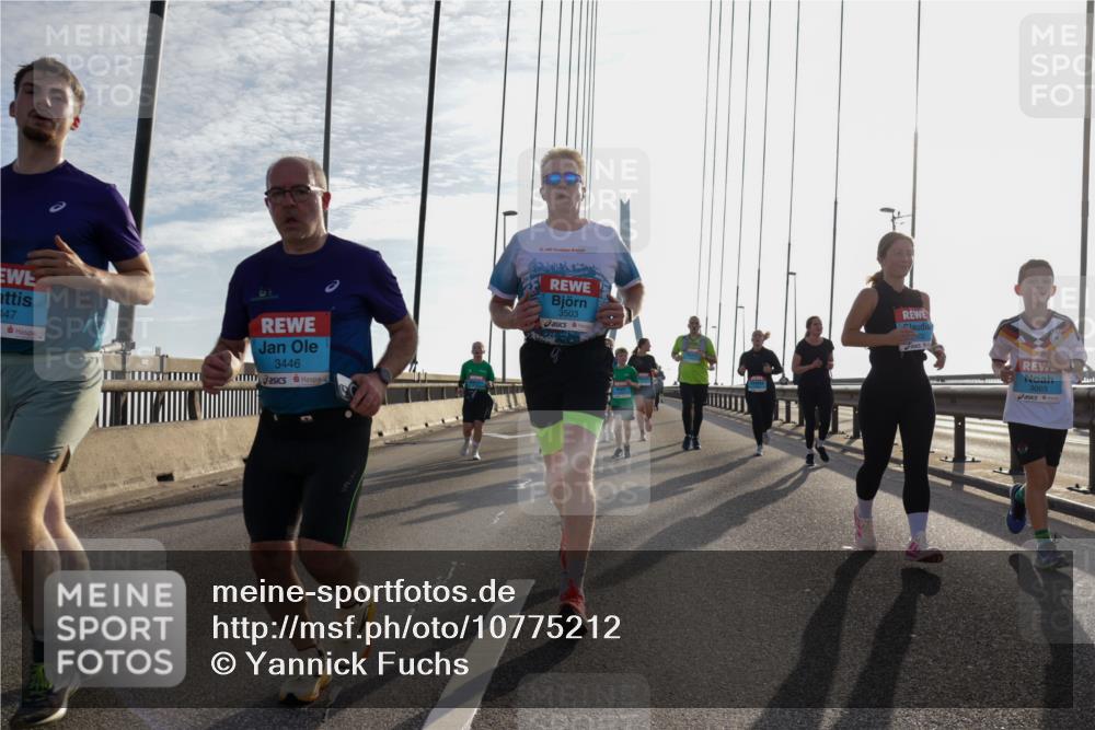 03.10.2026 - Köhlbrandbrückenlauf Yannick Fuchs http://msf.ph/oto/10775212 03.10.2026 09:34:39 Position 1 147, 3446, 26, 3503, 3003 meine-sportfotos.de