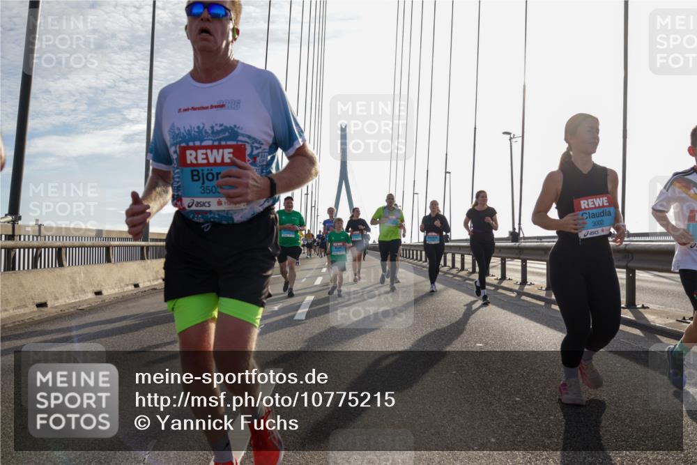 03.10.2026 - Köhlbrandbrückenlauf Yannick Fuchs http://msf.ph/oto/10775215 03.10.2026 09:34:39 Position 1 2, 26, 3503, 3002 meine-sportfotos.de
