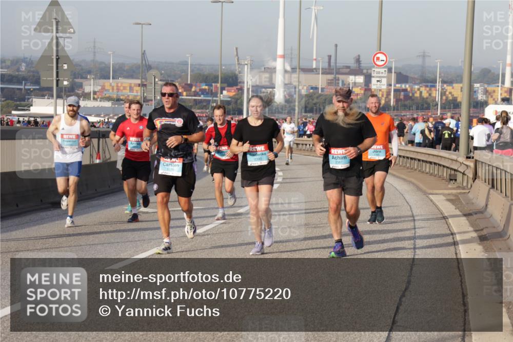 03.10.2026 - Köhlbrandbrückenlauf Yannick Fuchs http://msf.ph/oto/10775220 03.10.2026 09:40:26 Position 2 1786, 2387, 500 meine-sportfotos.de