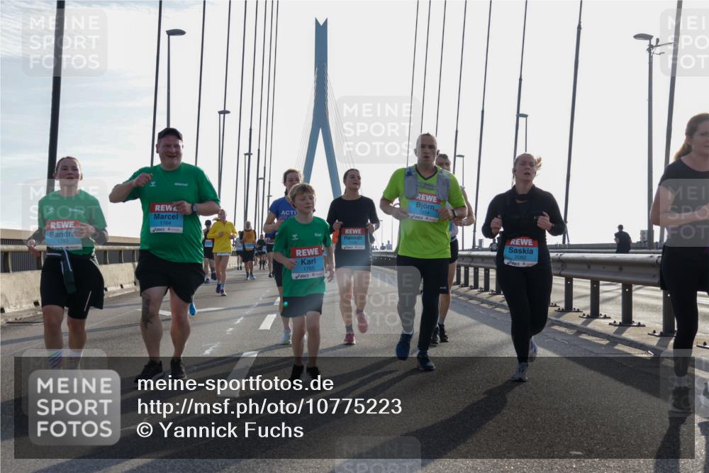 03.10.2026 - Köhlbrandbrückenlauf Yannick Fuchs http://msf.ph/oto/10775223 03.10.2026 09:34:40 Position 1 1763, 1764, 1765, 1654, 2082 meine-sportfotos.de