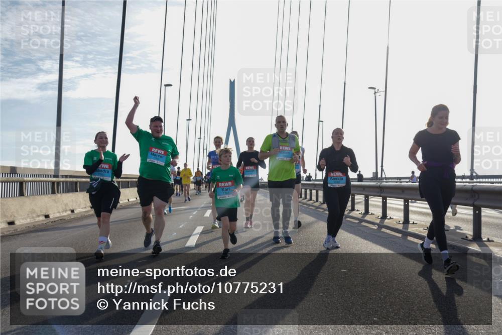 03.10.2026 - Köhlbrandbrückenlauf Yannick Fuchs http://msf.ph/oto/10775231 03.10.2026 09:34:41 Position 1  meine-sportfotos.de