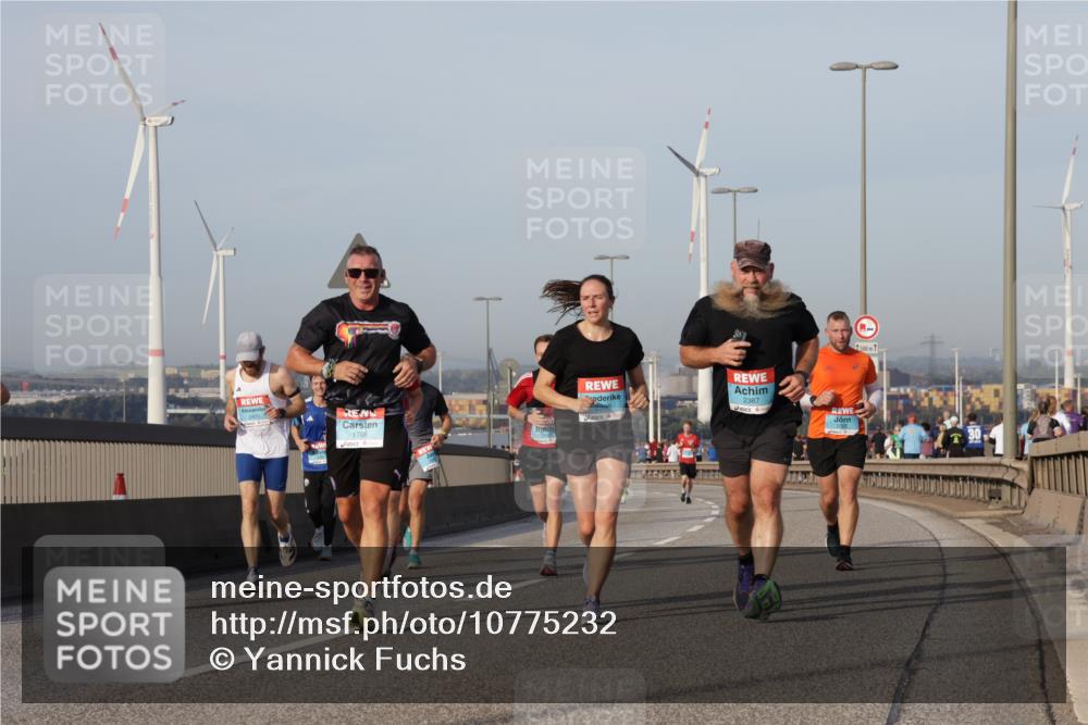 03.10.2026 - Köhlbrandbrückenlauf Yannick Fuchs http://msf.ph/oto/10775232 03.10.2026 09:40:28 Position 2 1786, 2387 meine-sportfotos.de