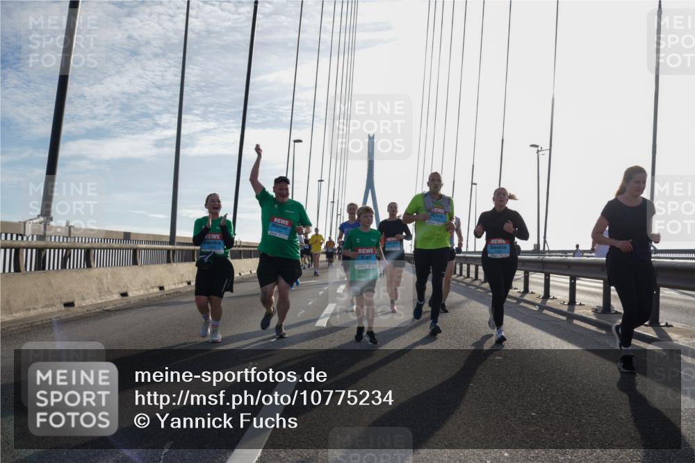 03.10.2026 - Köhlbrandbrückenlauf Yannick Fuchs http://msf.ph/oto/10775234 03.10.2026 09:34:41 Position 1  meine-sportfotos.de