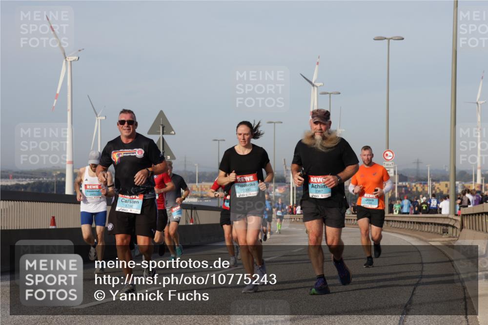 03.10.2026 - Köhlbrandbrückenlauf Yannick Fuchs http://msf.ph/oto/10775243 03.10.2026 09:40:28 Position 2 1786, 2390, 2387, 00, 1 meine-sportfotos.de