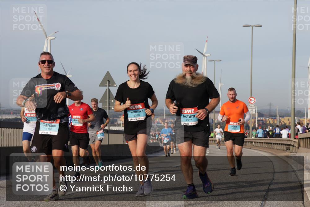 03.10.2026 - Köhlbrandbrückenlauf Yannick Fuchs http://msf.ph/oto/10775254 03.10.2026 09:40:29 Position 2 1786, 2390, 2387, 500 meine-sportfotos.de