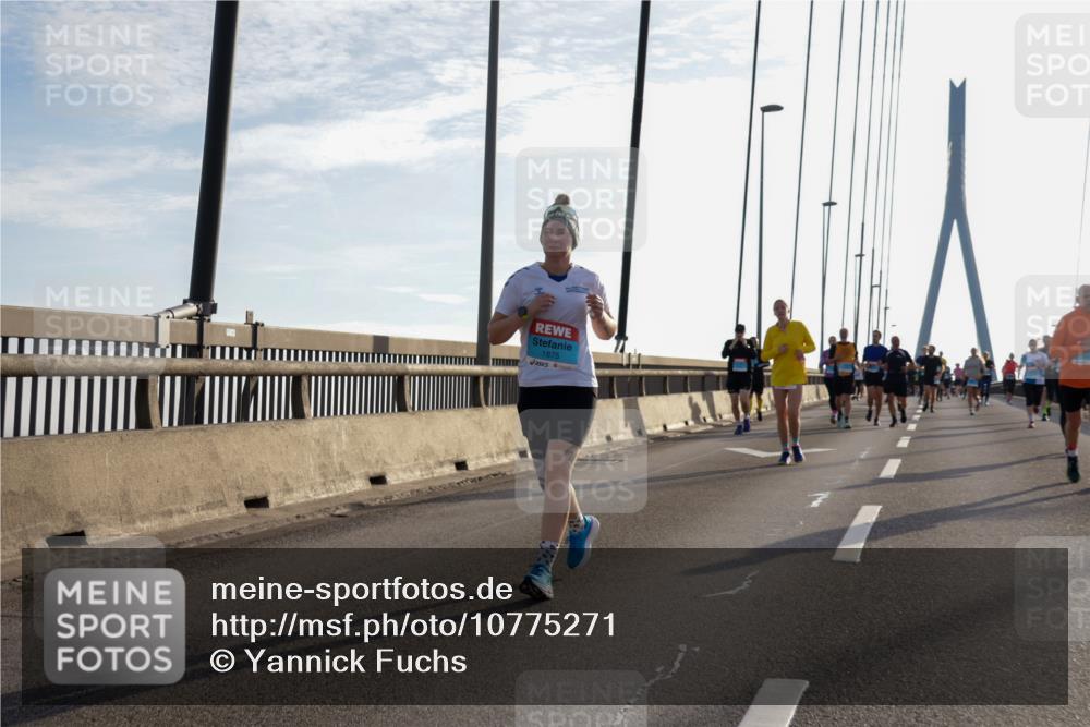 03.10.2026 - Köhlbrandbrückenlauf Yannick Fuchs http://msf.ph/oto/10775271 03.10.2026 09:34:44 Position 1 1875 meine-sportfotos.de