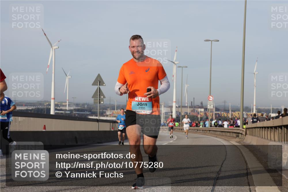 03.10.2026 - Köhlbrandbrückenlauf Yannick Fuchs http://msf.ph/oto/10775280 03.10.2026 09:40:32 Position 2 2395 meine-sportfotos.de