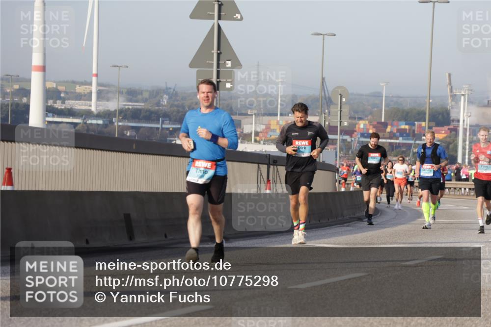 03.10.2026 - Köhlbrandbrückenlauf Yannick Fuchs http://msf.ph/oto/10775298 03.10.2026 09:40:34 Position 2  meine-sportfotos.de