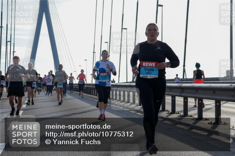 03.10.2026 - Köhlbrandbrückenlauf Yannick Fuchs http://msf.ph/oto/10775312 03.10.2026 09:34:47 Position 1 3069 meine-sportfotos.de