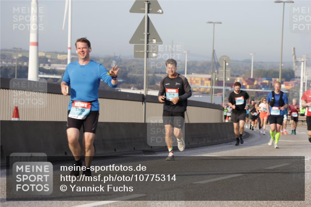 03.10.2026 - Köhlbrandbrückenlauf Yannick Fuchs http://msf.ph/oto/10775314 03.10.2026 09:40:35 Position 2 1089, 1462 meine-sportfotos.de