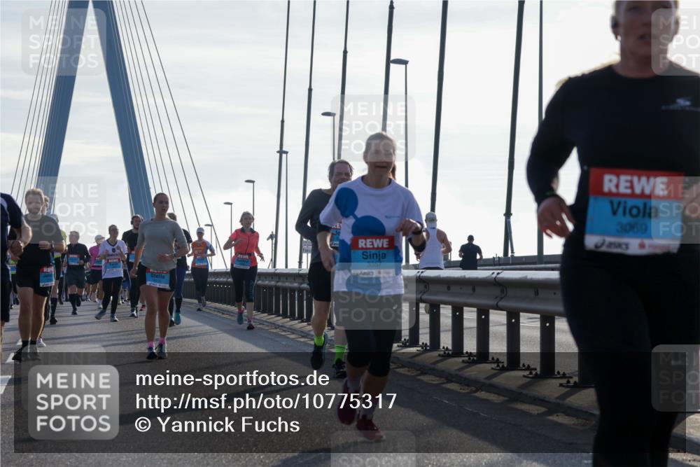 03.10.2026 - Köhlbrandbrückenlauf Yannick Fuchs http://msf.ph/oto/10775317 03.10.2026 09:34:48 Position 1 3357, 3069 meine-sportfotos.de