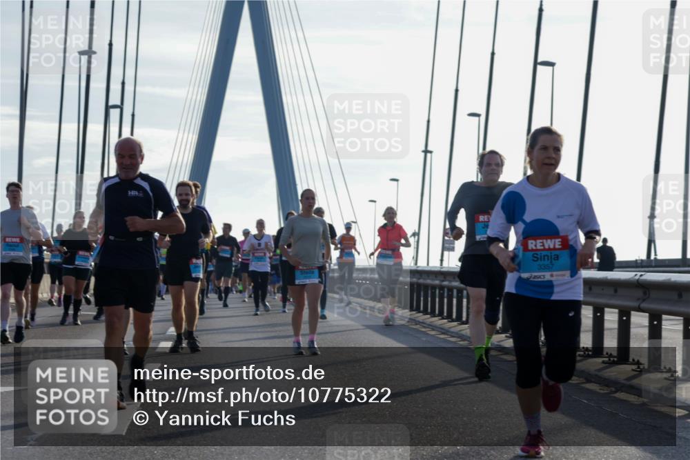 03.10.2026 - Köhlbrandbrückenlauf Yannick Fuchs http://msf.ph/oto/10775322 03.10.2026 09:34:48 Position 1 3357 meine-sportfotos.de