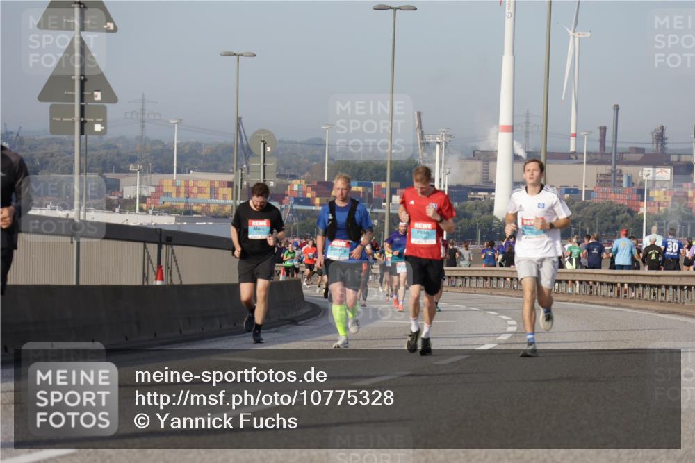 03.10.2026 - Köhlbrandbrückenlauf Yannick Fuchs http://msf.ph/oto/10775328 03.10.2026 09:40:37 Position 2  meine-sportfotos.de