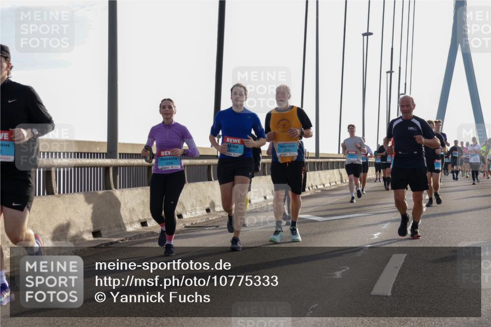 03.10.2026 - Köhlbrandbrückenlauf Yannick Fuchs http://msf.ph/oto/10775333 03.10.2026 09:34:49 Position 1 3696, 3697, 2765 meine-sportfotos.de