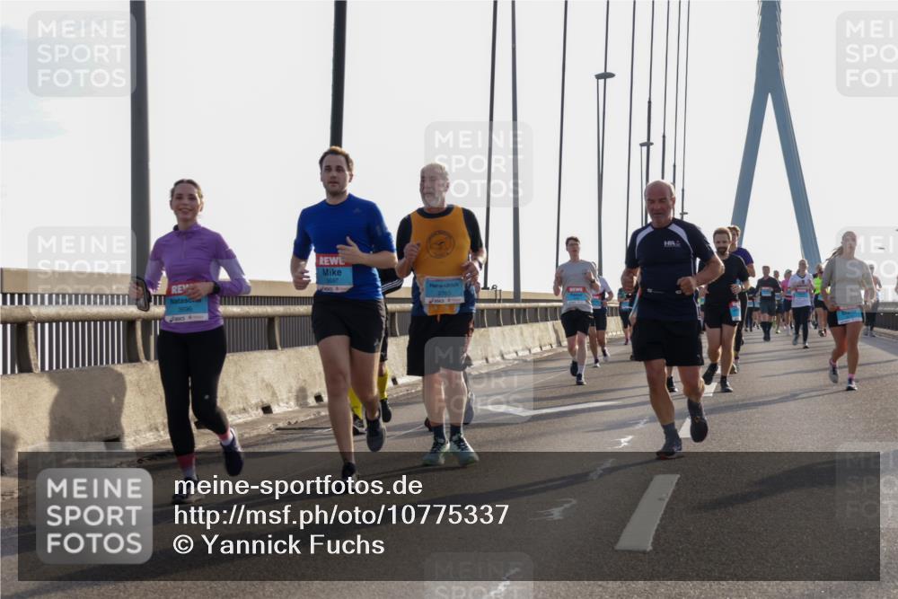 03.10.2026 - Köhlbrandbrückenlauf Yannick Fuchs http://msf.ph/oto/10775337 03.10.2026 09:34:50 Position 1 3696, 3697 meine-sportfotos.de