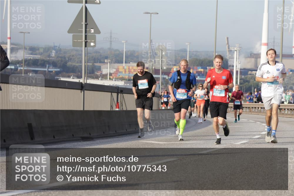 03.10.2026 - Köhlbrandbrückenlauf Yannick Fuchs http://msf.ph/oto/10775343 03.10.2026 09:40:38 Position 2 1641 meine-sportfotos.de