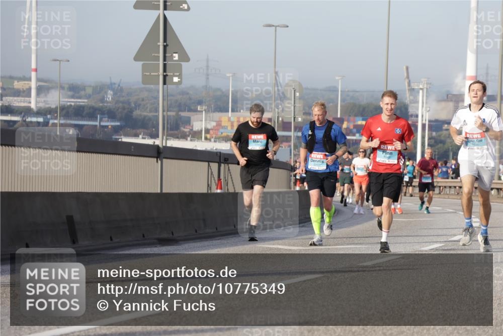 03.10.2026 - Köhlbrandbrückenlauf Yannick Fuchs http://msf.ph/oto/10775349 03.10.2026 09:40:38 Position 2 1641, 1640 meine-sportfotos.de