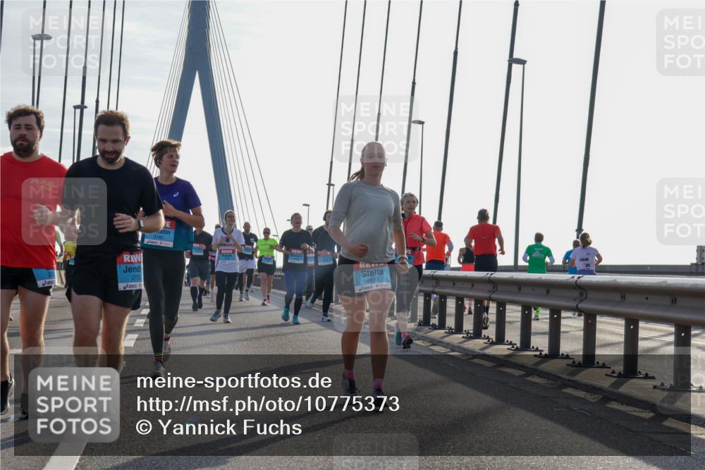 03.10.2026 - Köhlbrandbrückenlauf Yannick Fuchs http://msf.ph/oto/10775373 03.10.2026 09:34:53 Position 1 2753, 3140, 2610, 25 meine-sportfotos.de