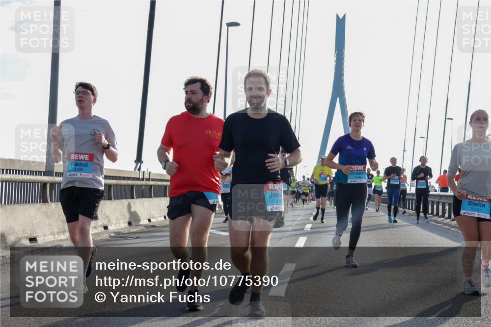 03.10.2026 - Köhlbrandbrückenlauf Yannick Fuchs http://msf.ph/oto/10775390 03.10.2026 09:34:55 Position 1 3396, 2753, 3140, 2610 meine-sportfotos.de