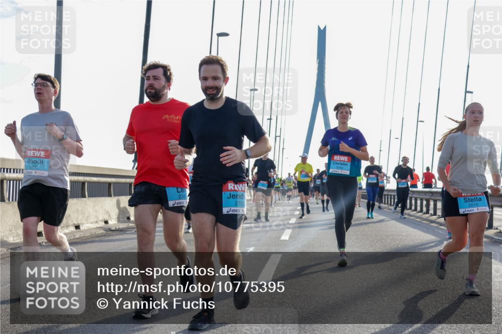 03.10.2026 - Köhlbrandbrückenlauf Yannick Fuchs http://msf.ph/oto/10775395 03.10.2026 09:34:55 Position 1 3396, 233, 2753, 3140, 2610 meine-sportfotos.de
