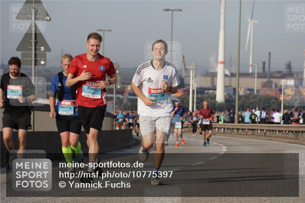 03.10.2026 - Köhlbrandbrückenlauf Yannick Fuchs http://msf.ph/oto/10775397 03.10.2026 09:40:41 Position 2 1791, 2257, 1641, 640 meine-sportfotos.de