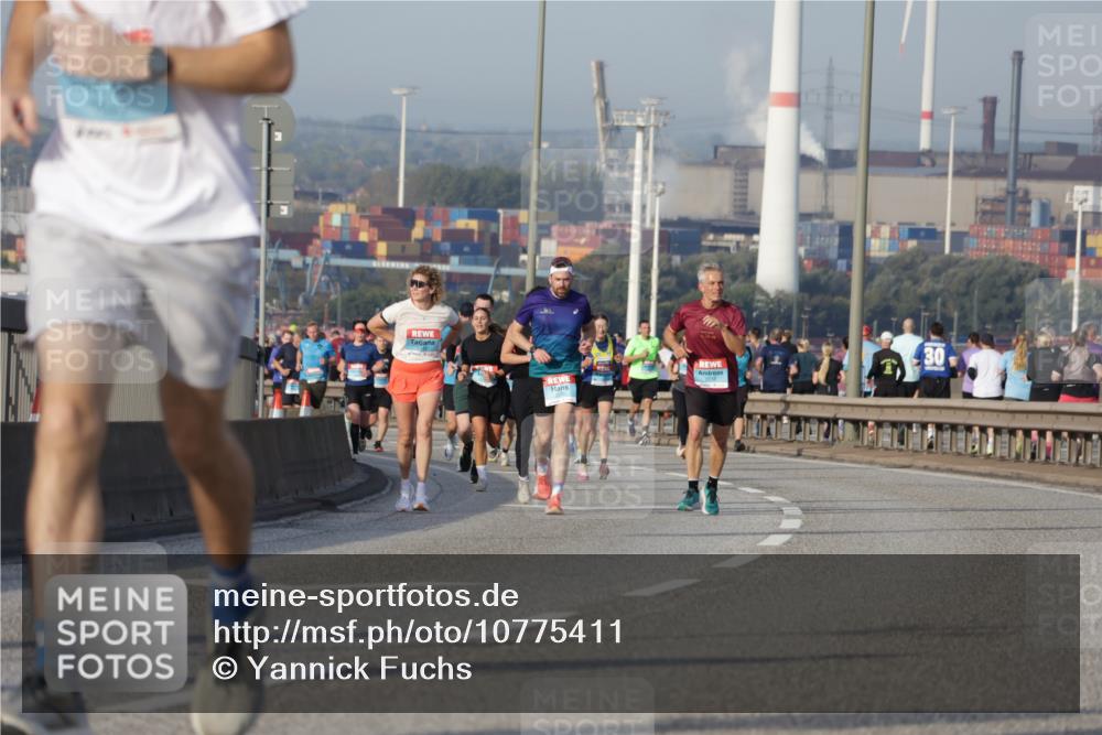 03.10.2026 - Köhlbrandbrückenlauf Yannick Fuchs http://msf.ph/oto/10775411 03.10.2026 09:40:43 Position 2 30 meine-sportfotos.de