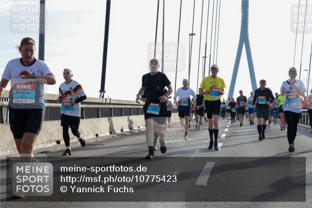 03.10.2026 - Köhlbrandbrückenlauf Yannick Fuchs http://msf.ph/oto/10775423 03.10.2026 09:34:58 Position 1 1621, 3788, 24 meine-sportfotos.de