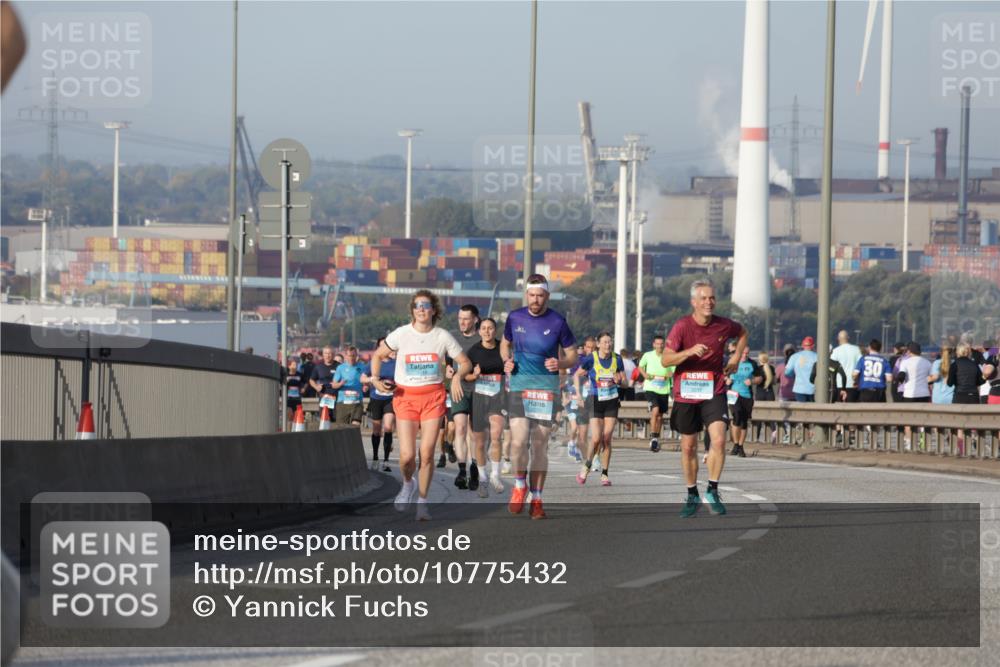 03.10.2026 - Köhlbrandbrückenlauf Yannick Fuchs http://msf.ph/oto/10775432 03.10.2026 09:40:44 Position 2 30 meine-sportfotos.de