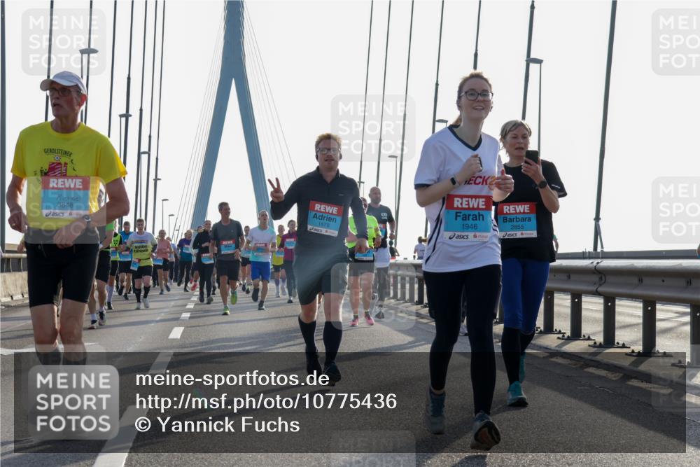 03.10.2026 - Köhlbrandbrückenlauf Yannick Fuchs http://msf.ph/oto/10775436 03.10.2026 09:35:00 Position 1 3848, 1670, 1000, 2, 1946, 2855 meine-sportfotos.de