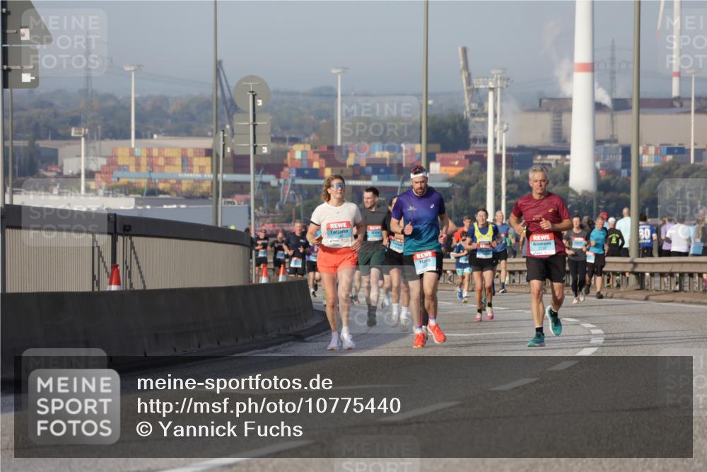 03.10.2026 - Köhlbrandbrückenlauf Yannick Fuchs http://msf.ph/oto/10775440 03.10.2026 09:40:45 Position 2  meine-sportfotos.de