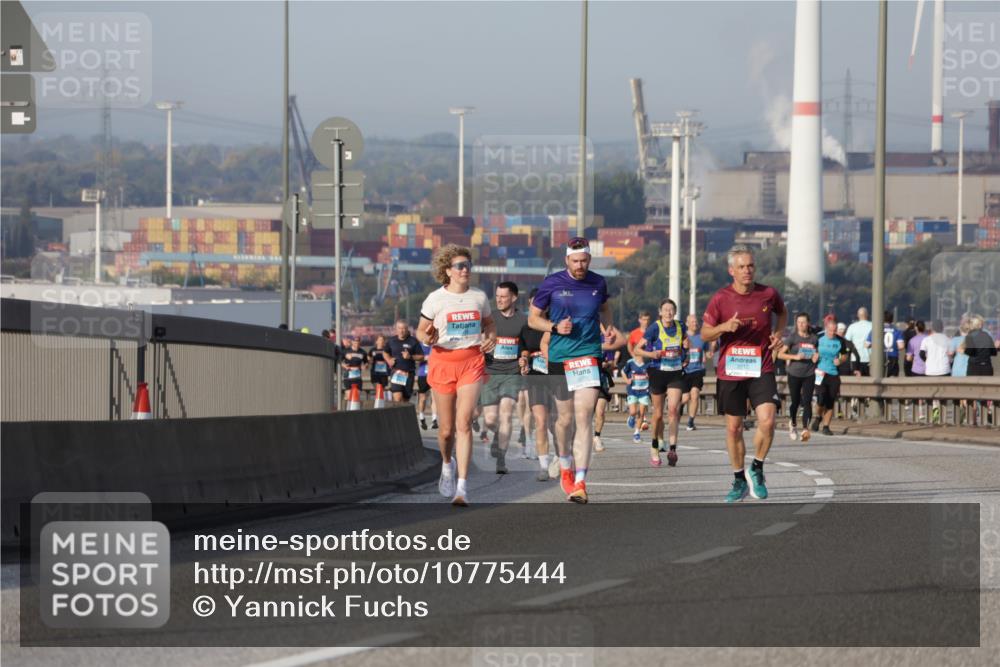 03.10.2026 - Köhlbrandbrückenlauf Yannick Fuchs http://msf.ph/oto/10775444 03.10.2026 09:40:45 Position 2  meine-sportfotos.de