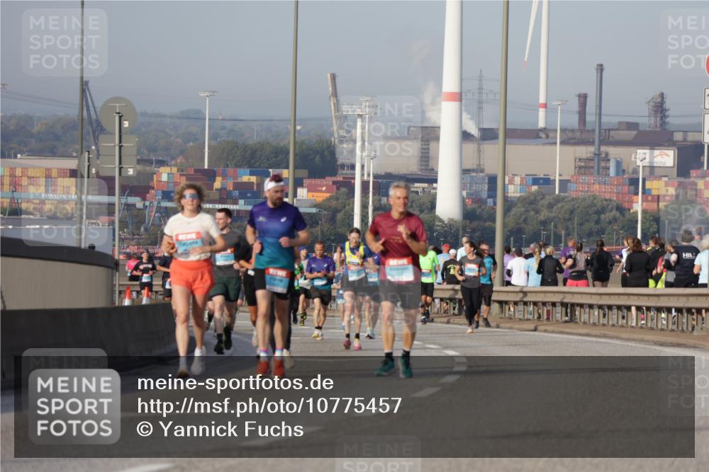 03.10.2026 - Köhlbrandbrückenlauf Yannick Fuchs http://msf.ph/oto/10775457 03.10.2026 09:40:46 Position 2  meine-sportfotos.de