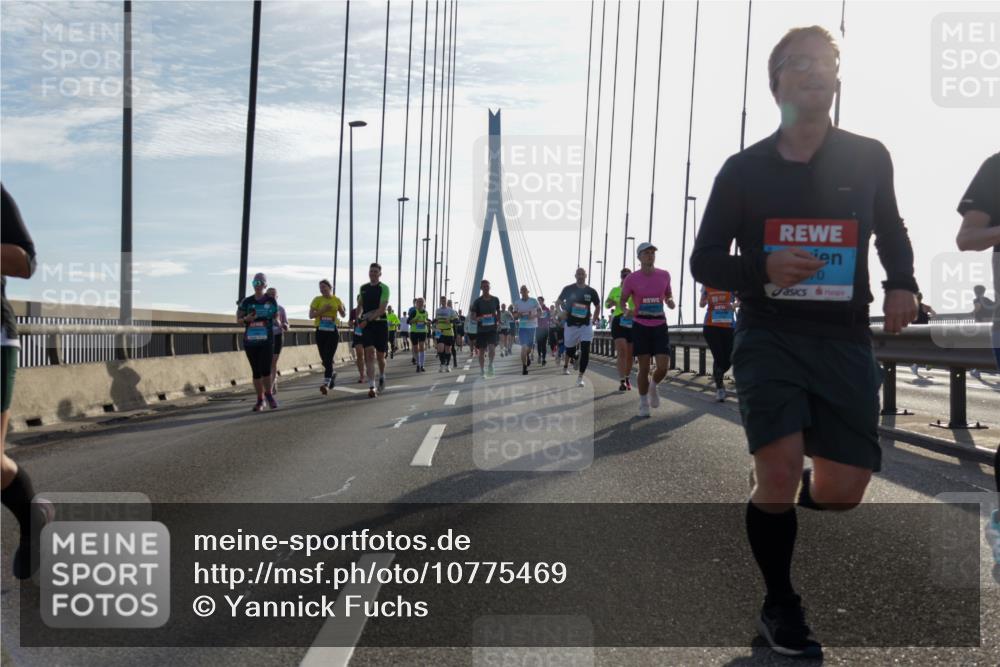 03.10.2026 - Köhlbrandbrückenlauf Yannick Fuchs http://msf.ph/oto/10775469 03.10.2026 09:35:02 Position 1 0 meine-sportfotos.de