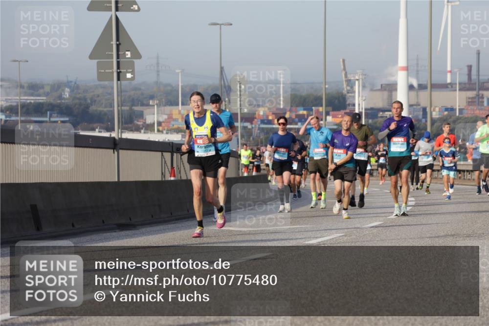 03.10.2026 - Köhlbrandbrückenlauf Yannick Fuchs http://msf.ph/oto/10775480 03.10.2026 09:41:00 Position 2 1343 meine-sportfotos.de