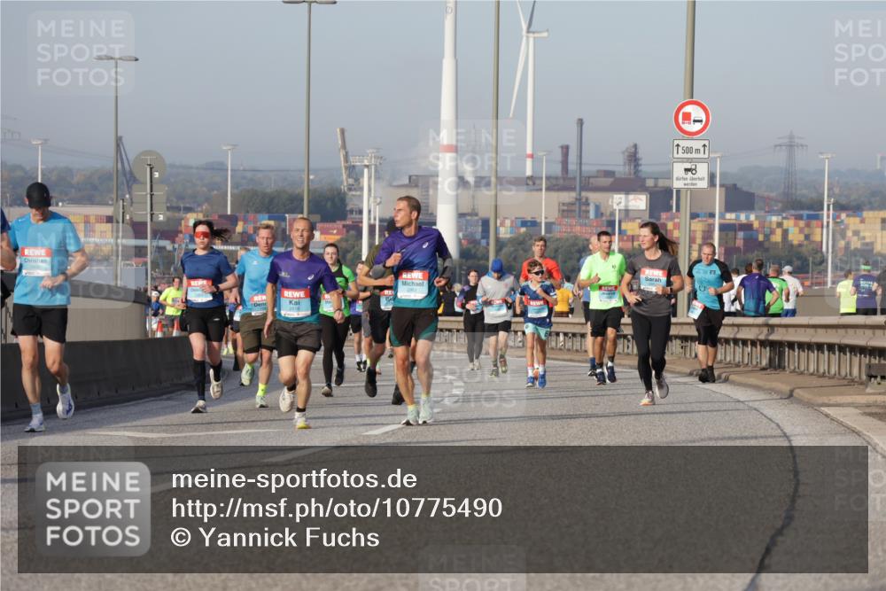 03.10.2026 - Köhlbrandbrückenlauf Yannick Fuchs http://msf.ph/oto/10775490 03.10.2026 09:41:01 Position 2 1666, 2918, 500, 8 meine-sportfotos.de