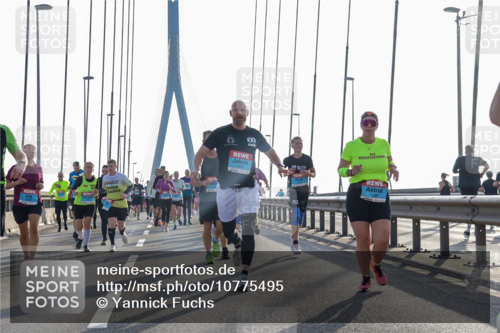 03.10.2026 - Köhlbrandbrückenlauf Yannick Fuchs http://msf.ph/oto/10775495 03.10.2026 09:35:05 Position 1 1884, 1853, 82 meine-sportfotos.de