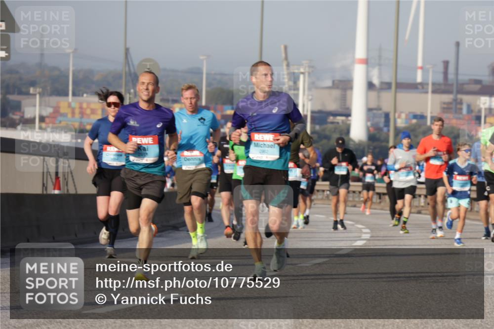 03.10.2026 - Köhlbrandbrückenlauf Yannick Fuchs http://msf.ph/oto/10775529 03.10.2026 09:41:04 Position 2 88, 2962, 2515 meine-sportfotos.de