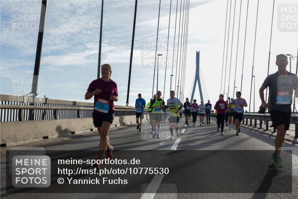 03.10.2026 - Köhlbrandbrückenlauf Yannick Fuchs http://msf.ph/oto/10775530 03.10.2026 09:35:08 Position 1 2837, 1311 meine-sportfotos.de