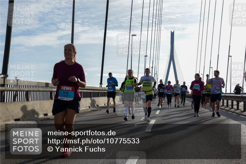 03.10.2026 - Köhlbrandbrückenlauf Yannick Fuchs http://msf.ph/oto/10775533 03.10.2026 09:35:08 Position 1 2837 meine-sportfotos.de