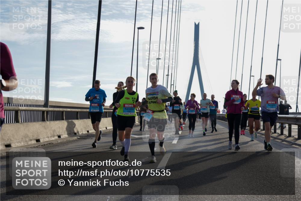 03.10.2026 - Köhlbrandbrückenlauf Yannick Fuchs http://msf.ph/oto/10775535 03.10.2026 09:35:08 Position 1  meine-sportfotos.de