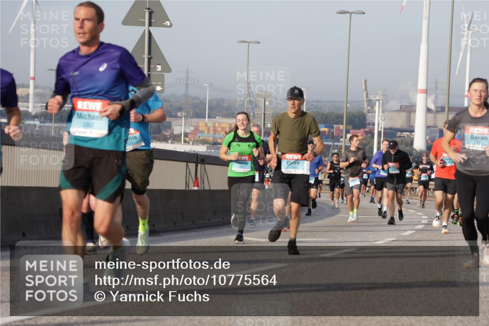 03.10.2026 - Köhlbrandbrückenlauf Yannick Fuchs http://msf.ph/oto/10775564 03.10.2026 09:41:07 Position 2 2962, 593, 1958, 2554 meine-sportfotos.de